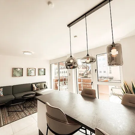 아파트 Zirbenglueck Mit Balkon In *