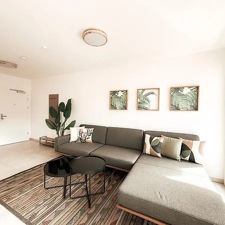 Zirbenglueck Mit Balkon In