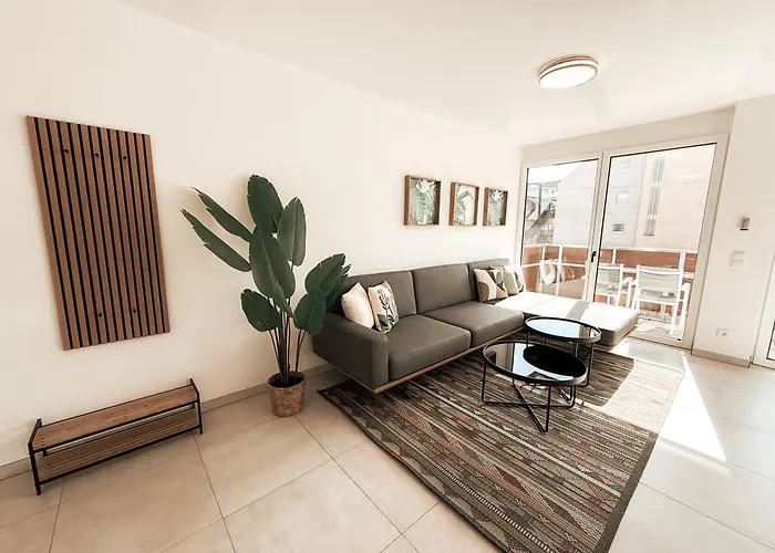 Zirbenglueck Mit Balkon In * 格拉茨