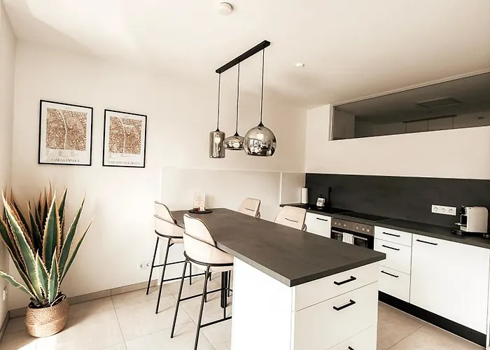 Zirbenglueck Mit Balkon In 公寓